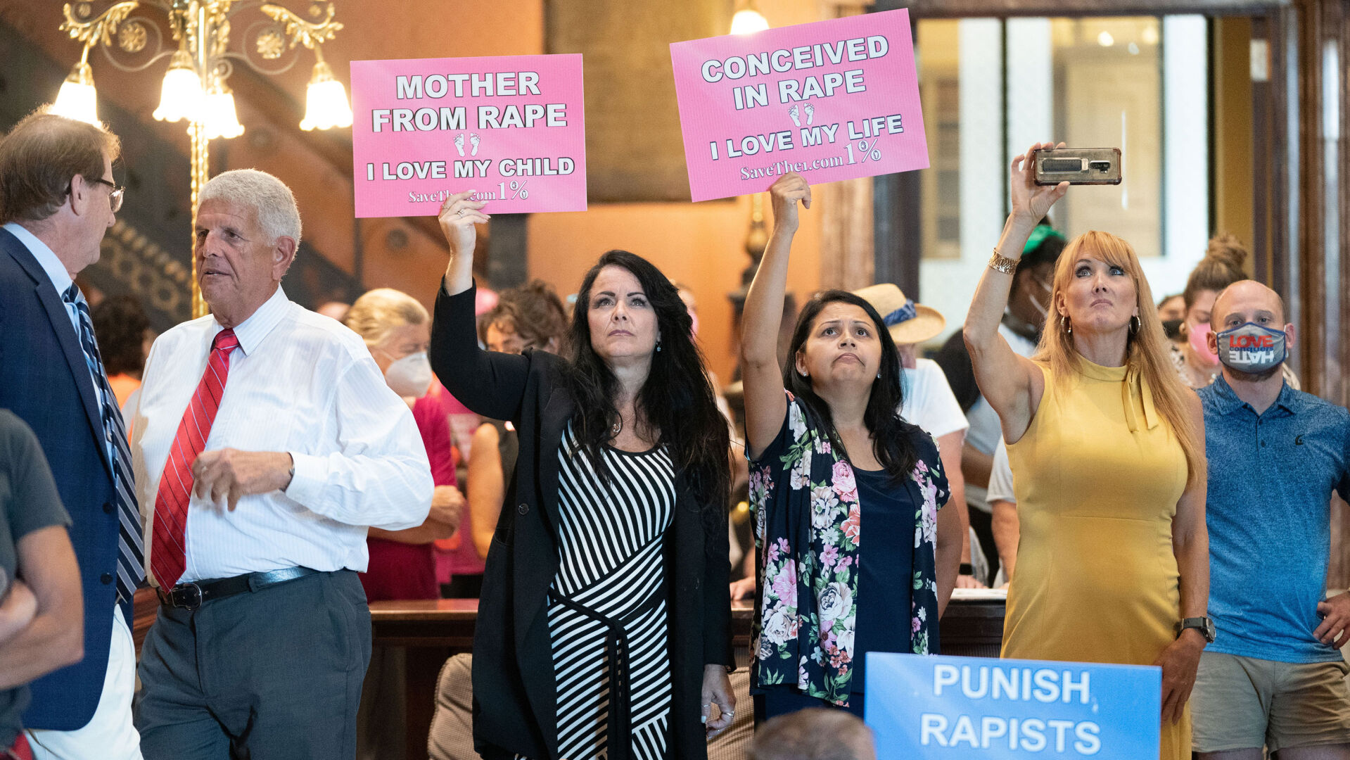 South Carolina's six-week abortion ban struck down by state Supreme Court